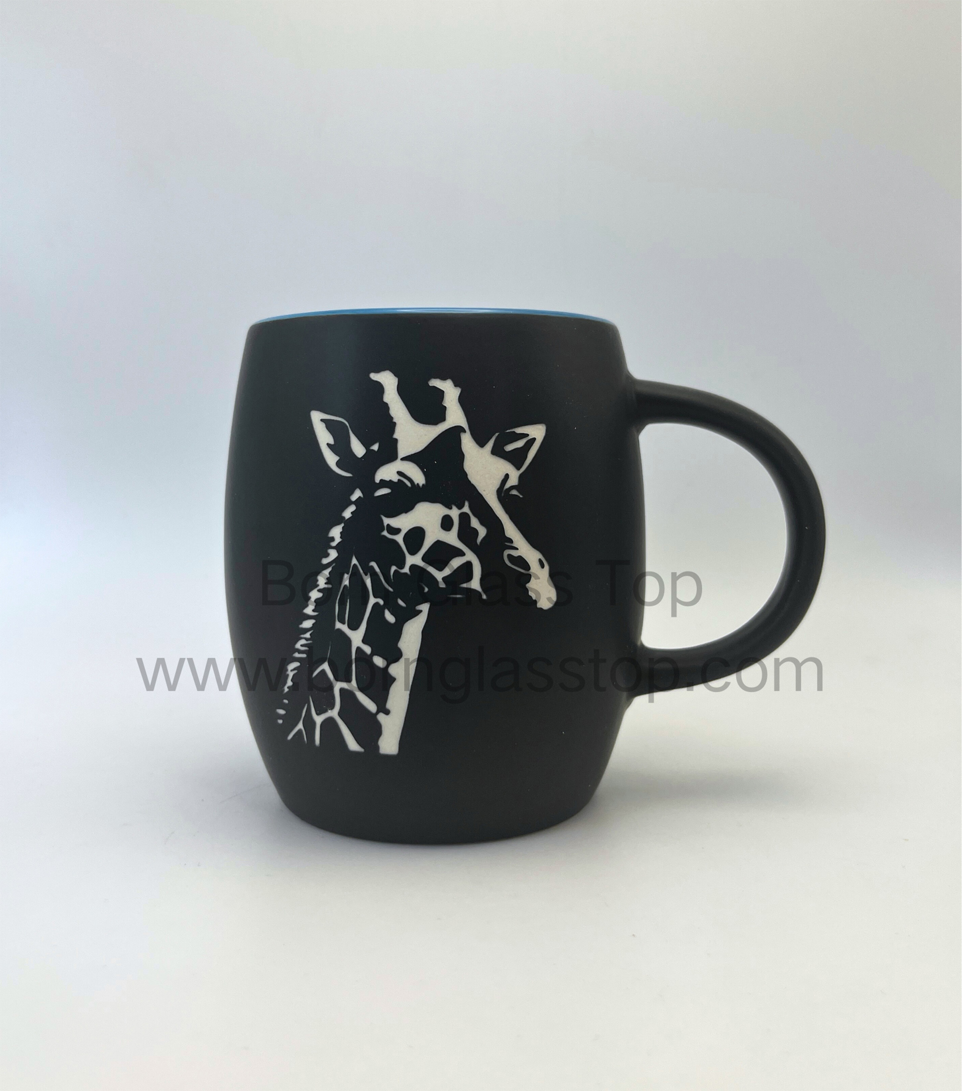 Sandblasting Giraffe Animal Shape Black Ceramic 440ml Matte Convex Mug